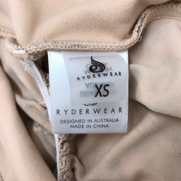 NWOT Ryderwear Hybrid Tan Leopard High Waisted Scrunch Butt Leggings Size XS - Picture 9 of 10